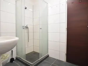 Pronájem obchodního prostoru, Olomouc - Holice, Keplerova, 126 m2
