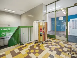 Pronájem obchodního prostoru, Havlíčkův Brod, Smetanovo náměstí, 317 m2
