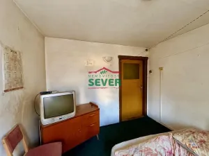 Prodej komerční nemovitosti, Hora Svaté Kateřiny, nám. Pionýrů, 800 m2