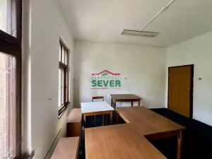 Prodej komerční nemovitosti, Hora Svaté Kateřiny, nám. Pionýrů, 800 m2