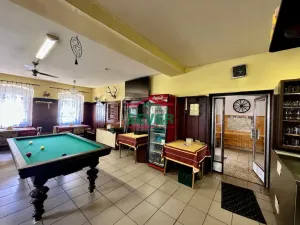 Prodej komerční nemovitosti, Hora Svaté Kateřiny, nám. Pionýrů, 800 m2