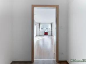 Pronájem bytu 1+kk, Praha - Hostavice, U Hostavického potoka, 32 m2