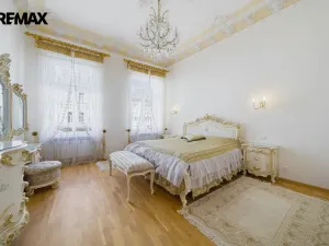 Prodej bytu 3+1, Karlovy Vary, Vřídelní, 104 m2