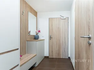 Pronájem bytu 2+kk, Praha, Arnošta Staňka, 47 m2