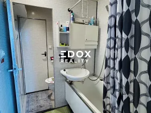 Prodej bytu 3+1, Říčany, Komenského náměstí, 64 m2