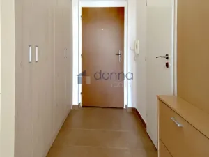 Pronájem bytu 1+kk, Praha, Přípotoční, 26 m2
