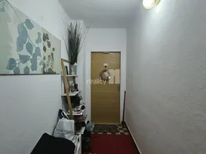 Prodej bytu 1+1, Chyšky, 77 m2