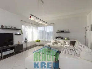Prodej rodinného domu, Unhošť, V Topolech, 151 m2