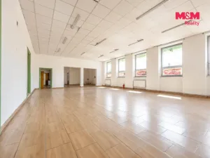Prodej obchodního prostoru, Přerov - Přerov VI-Újezdec, Hlavní, 220 m2