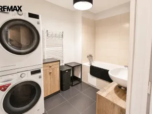 Prodej rodinného domu, Postupice, náměstí Sv. Čecha, 126 m2