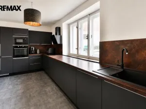 Prodej rodinného domu, Postupice, náměstí Sv. Čecha, 126 m2