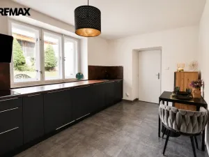 Prodej rodinného domu, Postupice, náměstí Sv. Čecha, 126 m2