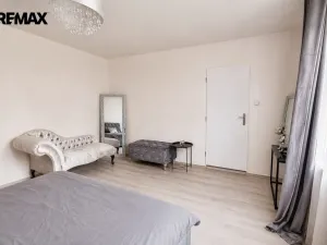 Prodej rodinného domu, Postupice, náměstí Sv. Čecha, 126 m2