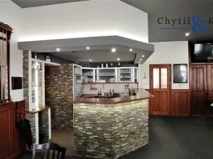 Pronájem restaurace, Stará Ves, 220 m2