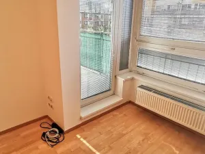 Pronájem bytu 2+kk, Praha - Vysočany, Pod Harfou, 57 m2