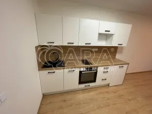 Pronájem bytu 1+kk, Praha - Hostavice, Českobrodská, 28 m2