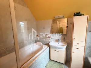 Prodej rodinného domu, Praha - Lysolaje, Nad Helmrovkou, 300 m2