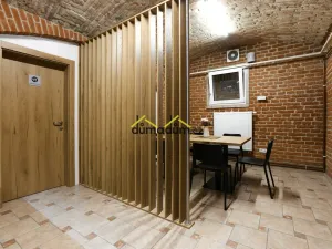 Pronájem ordinace, Praha - Holešovice, Jankovcova, 99 m2
