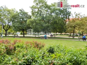 Pronájem bytu 1+1, Praha - Bubeneč, náměstí Interbrigády, 29 m2
