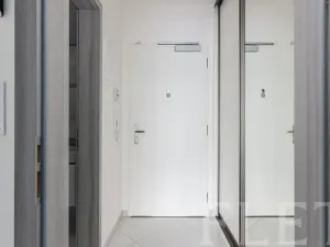 Pronájem bytu 1+kk, Praha - Záběhlice, Klapálkova, 31 m2