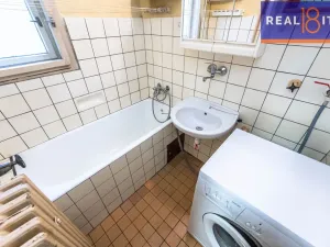 Prodej rodinného domu, Praha, V údolí, 264 m2