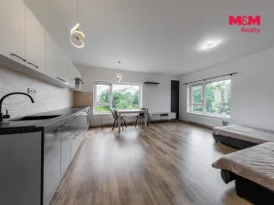 Pronájem bytu 3+kk, Karlovy Vary - Bohatice, Dubová, 67 m2