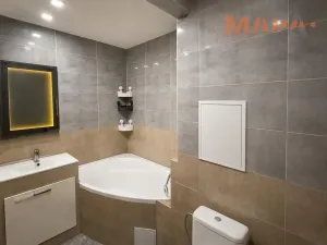 Prodej bytu 4+1, Klášterec nad Ohří, Okružní, 77 m2