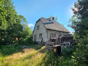 Prodej podílu 2/3 rodinného domu, Obecnice, 154 m2