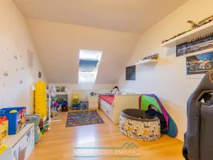 Prodej bytu 3+1, Hevlín, 101 m2