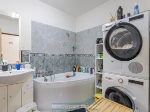 Prodej bytu 3+1, Hevlín, 101 m2