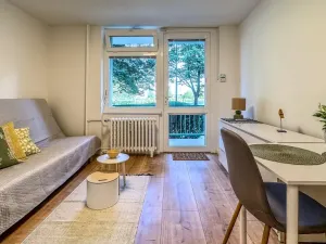 Pronájem kanceláře, Praha - Petrovice, Frostova, 17 m2
