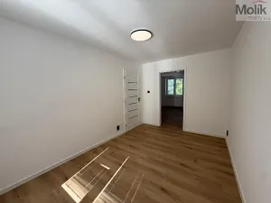 Prodej bytu 3+1, Meziboří, Okružní, 60 m2