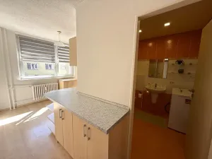 Pronájem bytu 2+1, Hrušovany u Brna, Sídliště, 58 m2