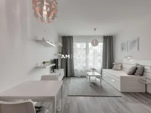 Pronájem bytu 1+1, Praha - Strašnice, Zvěřinova, 37 m2