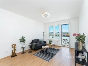 Prodej bytu 2+kk, Praha, Arnošta Staňka, 47 m2