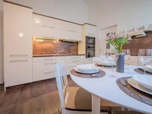 Prodej bytu 2+1, Trutnov - Dolní Předměstí, Úpské nábřeží, 85 m2