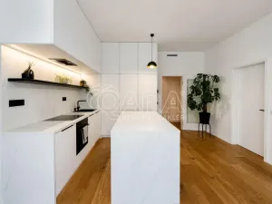 Pronájem bytu 2+kk, Praha - Smíchov, Grafická, 62 m2