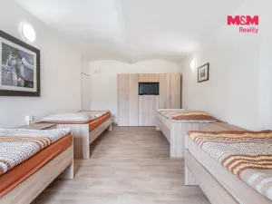 Prodej činžovního domu, Černčice, Husova, 732 m2