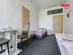 Prodej výrobních prostor, Černošín, 1100 m2