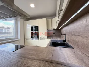 Pronájem bytu 3+kk, Hustopeče, U Větrolamu, 75 m2