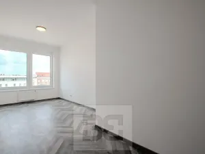 Pronájem bytu 2+kk, Praha - Vysočany, Střídavá, 56 m2