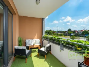 Prodej bytu 2+kk, Praha, Zimova, 63 m2