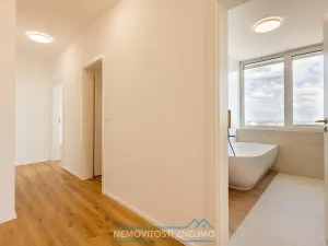 Prodej atypického bytu, Znojmo, Jarošova, 235 m2