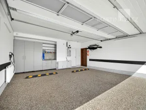 Prodej rodinného domu, Veleň, 258 m2