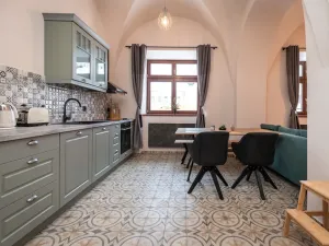 Prodej bytu 2+kk, Jáchymov, náměstí Republiky, 70 m2