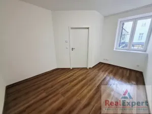 Pronájem bytu 2+kk, Praha - Vinohrady, Máchova, 42 m2