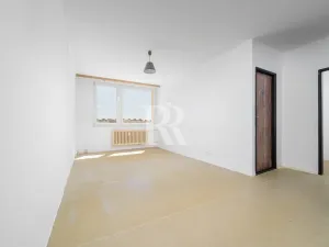 Prodej bytu 2+kk, Praha, Zelenohorská, 43 m2