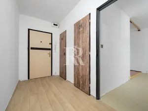 Prodej bytu 2+kk, Praha, Zelenohorská, 43 m2
