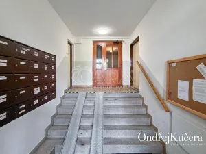 Pronájem bytu 3+kk, Praha - Břevnov, Na Petřinách, 67 m2