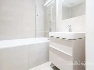 Pronájem bytu 2+kk, Praha - Libeň, Zenklova, 53 m2